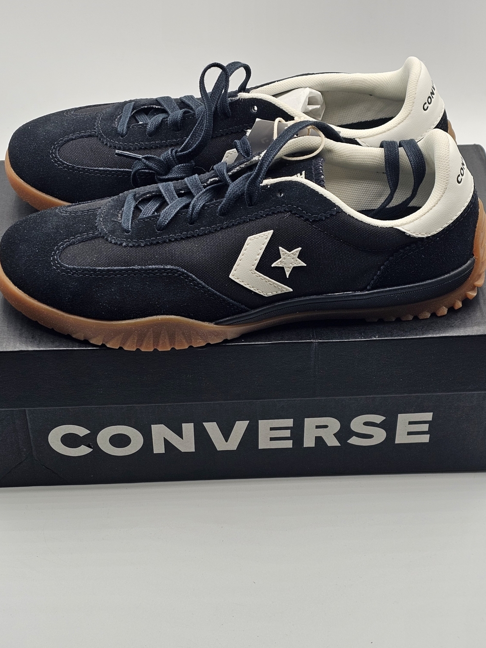 Converse Run Star Trainer Ox Black Egret Honey Gum Sneakers Women’s 8 Men's 6.5